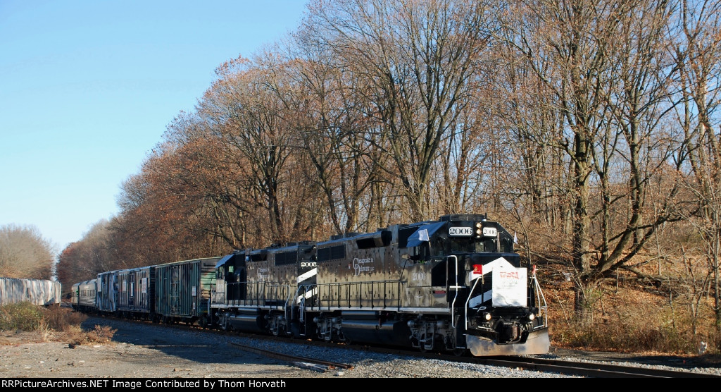 DDRV 2006 leads the "Toys For Tots five car train thru DDRV's yard